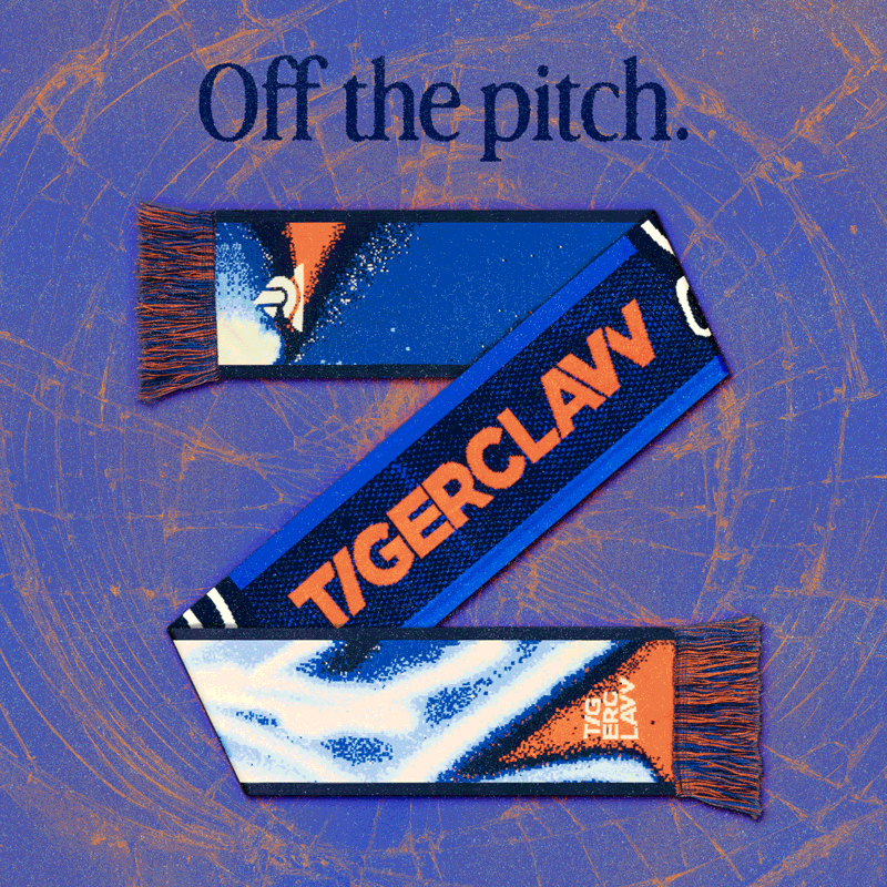 off the pitch scarf by tigerclaw